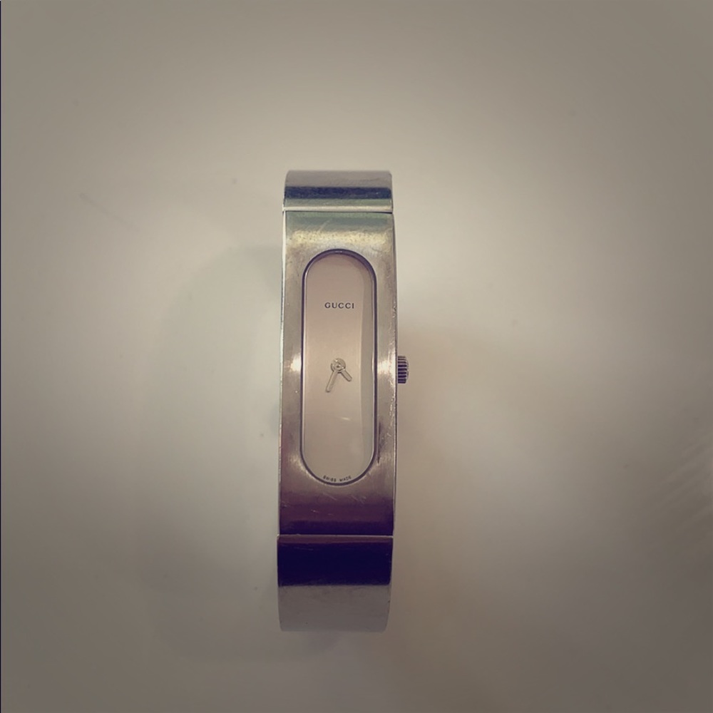 Gucci 2400 S Stainless Bangle Watch